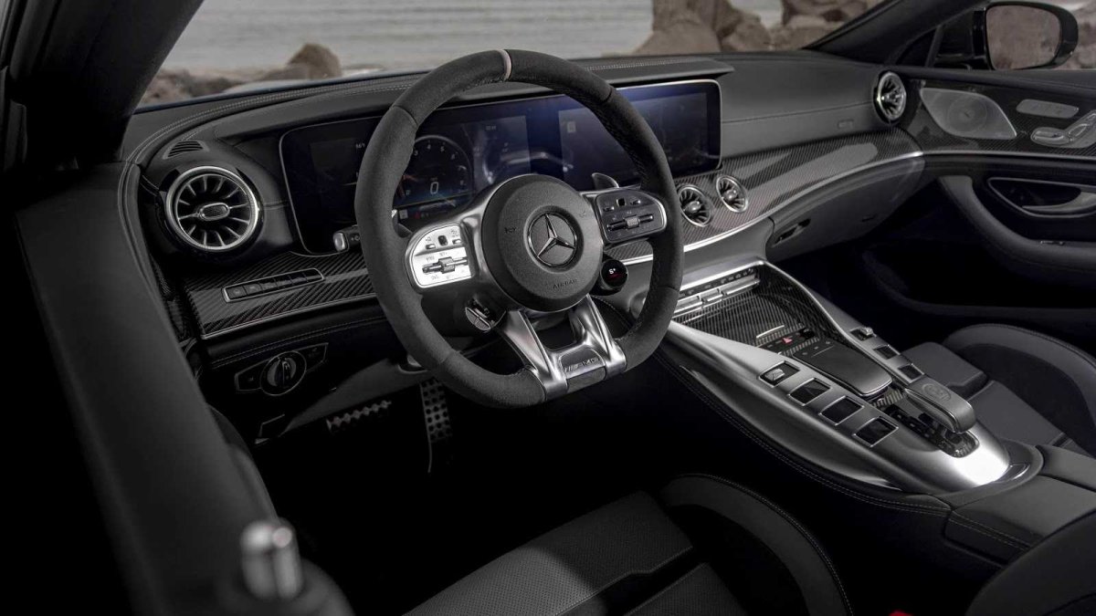 Mercedes gt 63s Interior