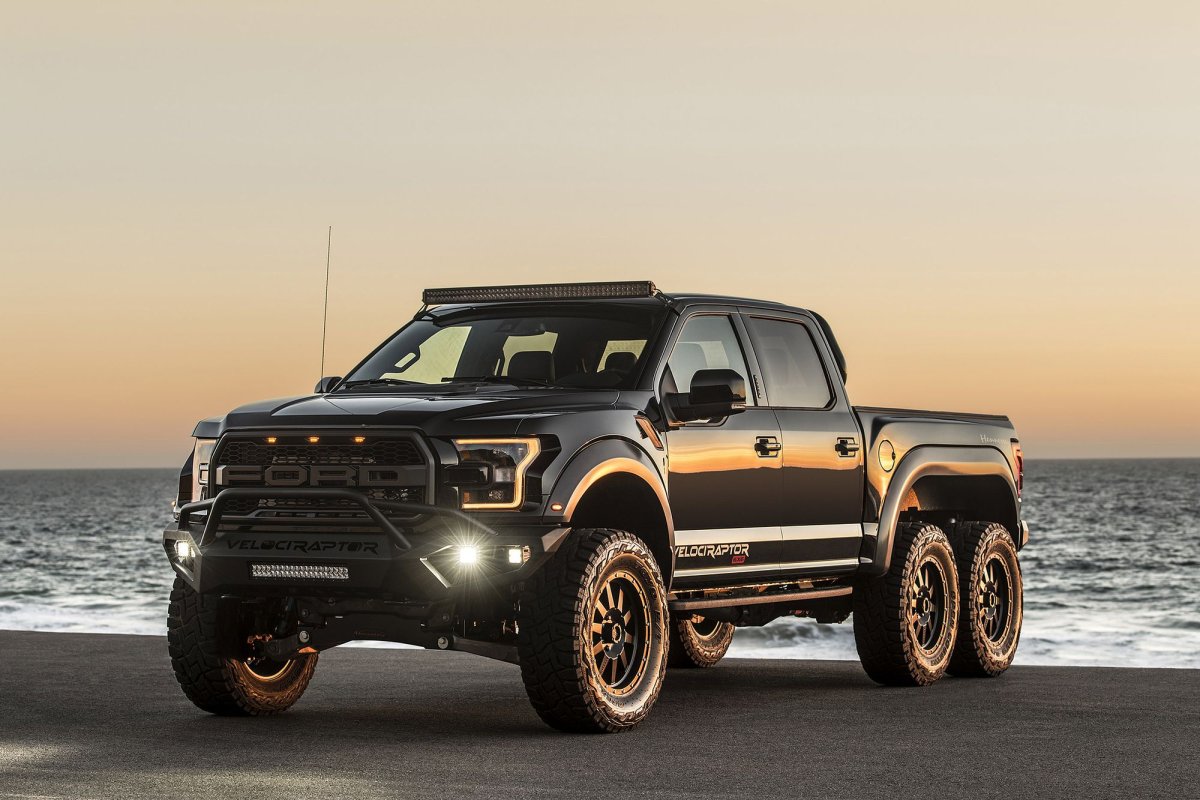 Ford Velociraptor 6x6