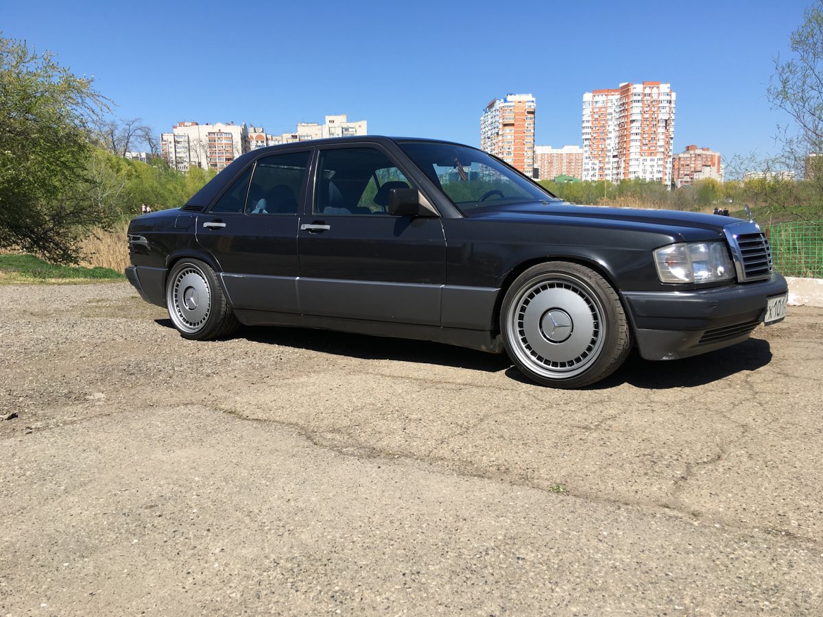 Mercedes 190 r17