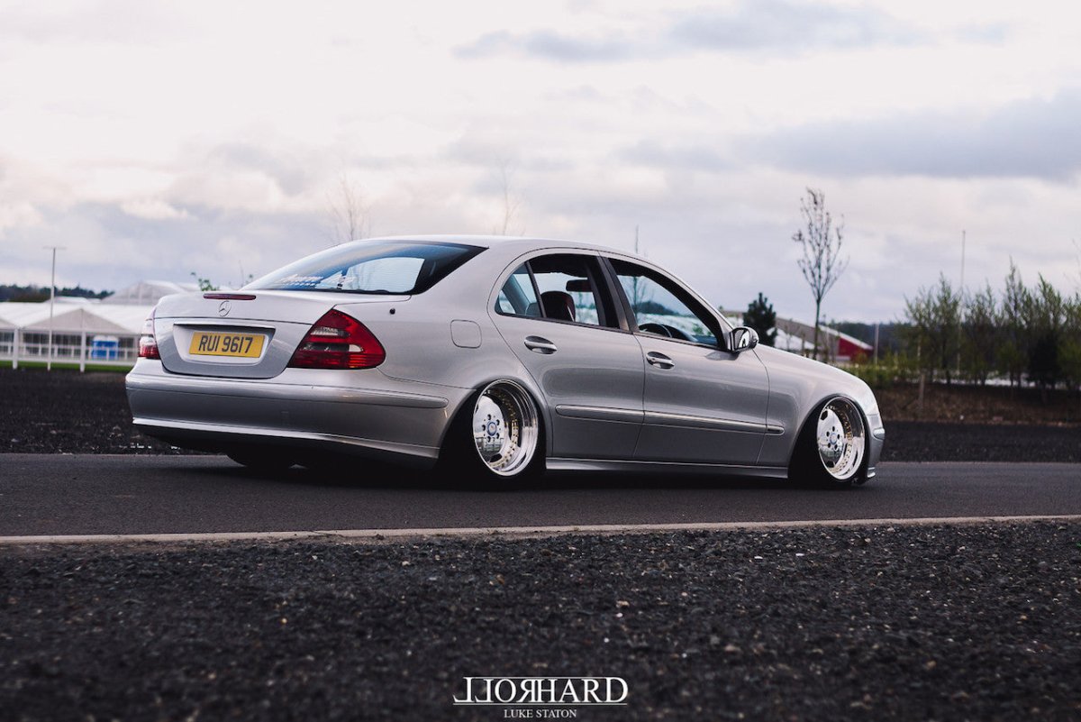 Mercedes Benz w211 stance