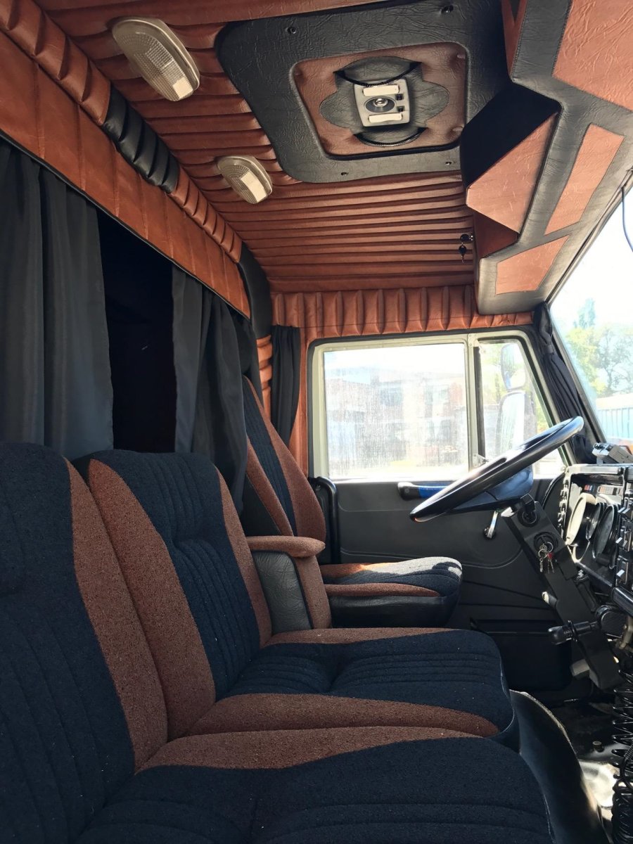 КАМАЗ 65115 самосвал салон