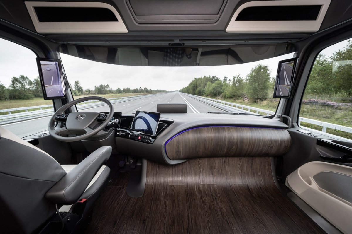 Mercedes-Benz Future Truck 2025