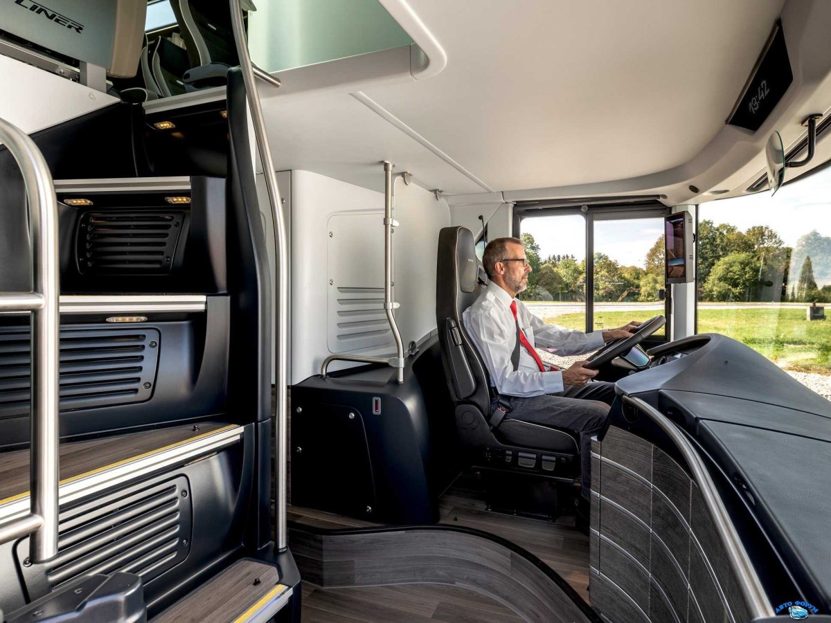Neoplan Skyliner салон