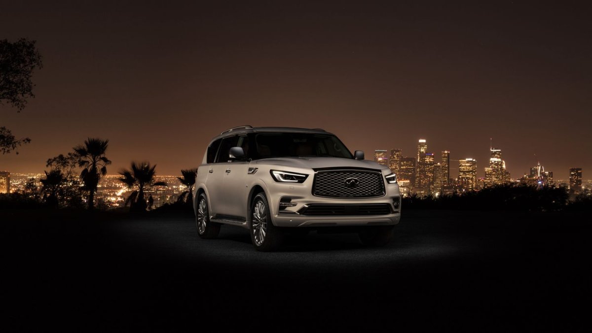 Автомобиль Infiniti qx80