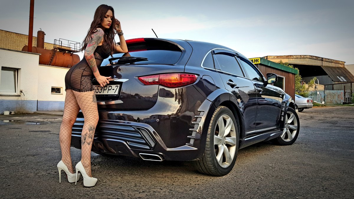 Infiniti fx35 с бабой