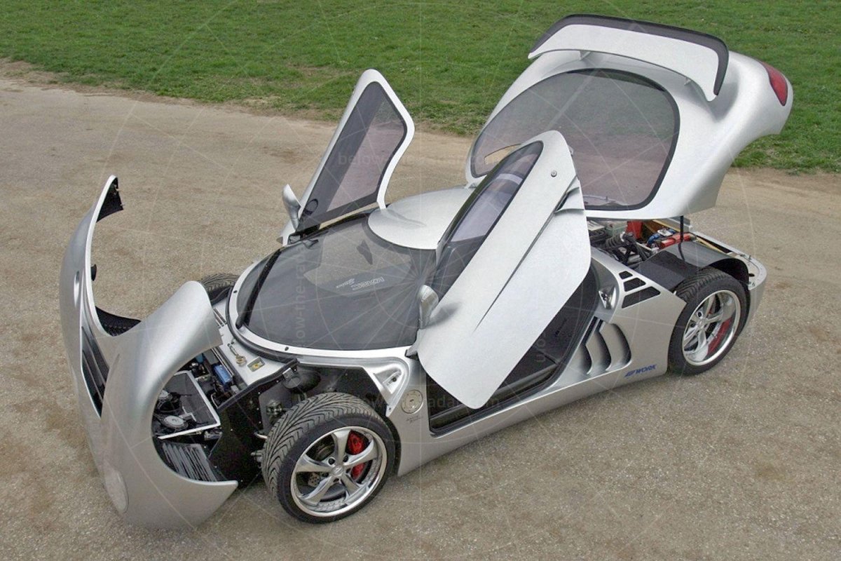 Машина Lotec Sirius