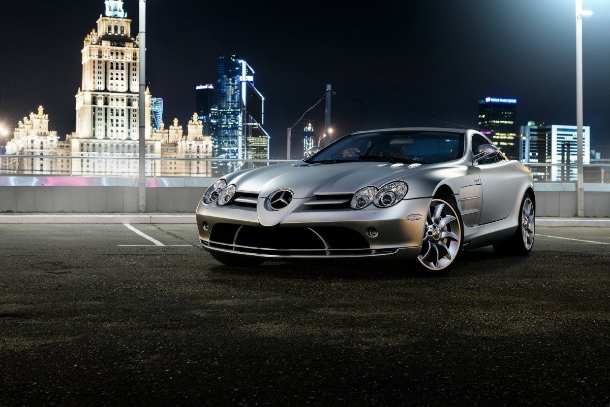 Mercedes-Benz SLR MCLAREN Black