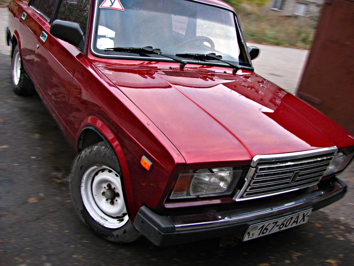 Lada 2107 Red