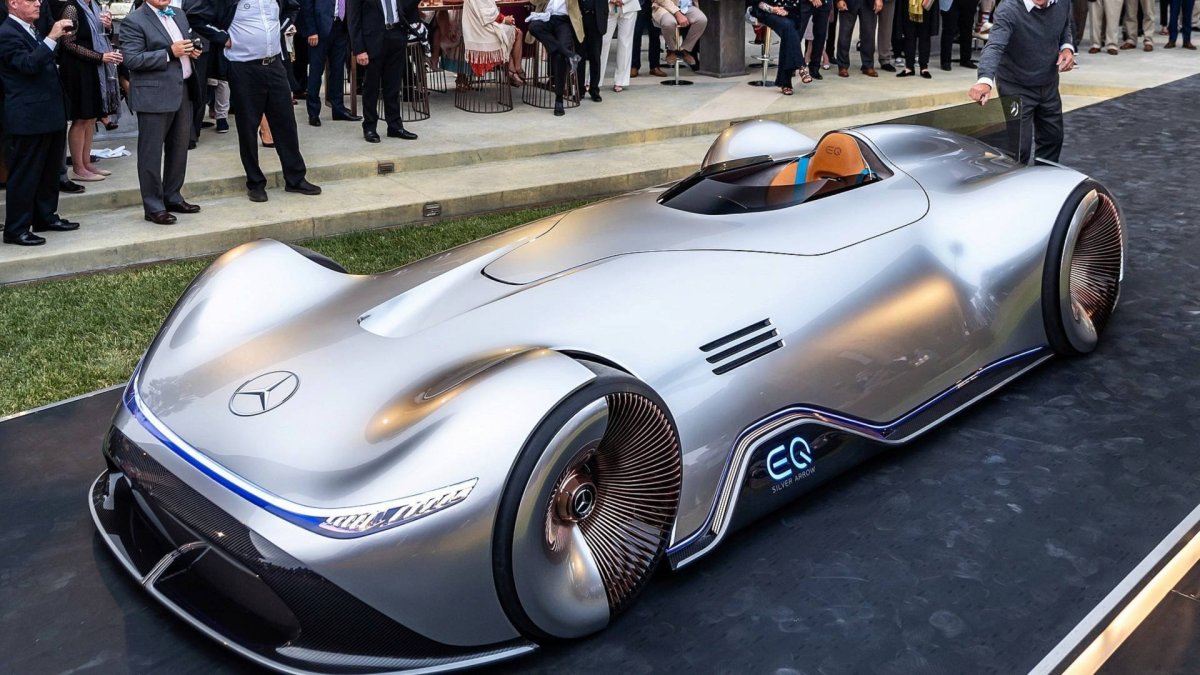 Mercedes-Benz Vision EQ Silver