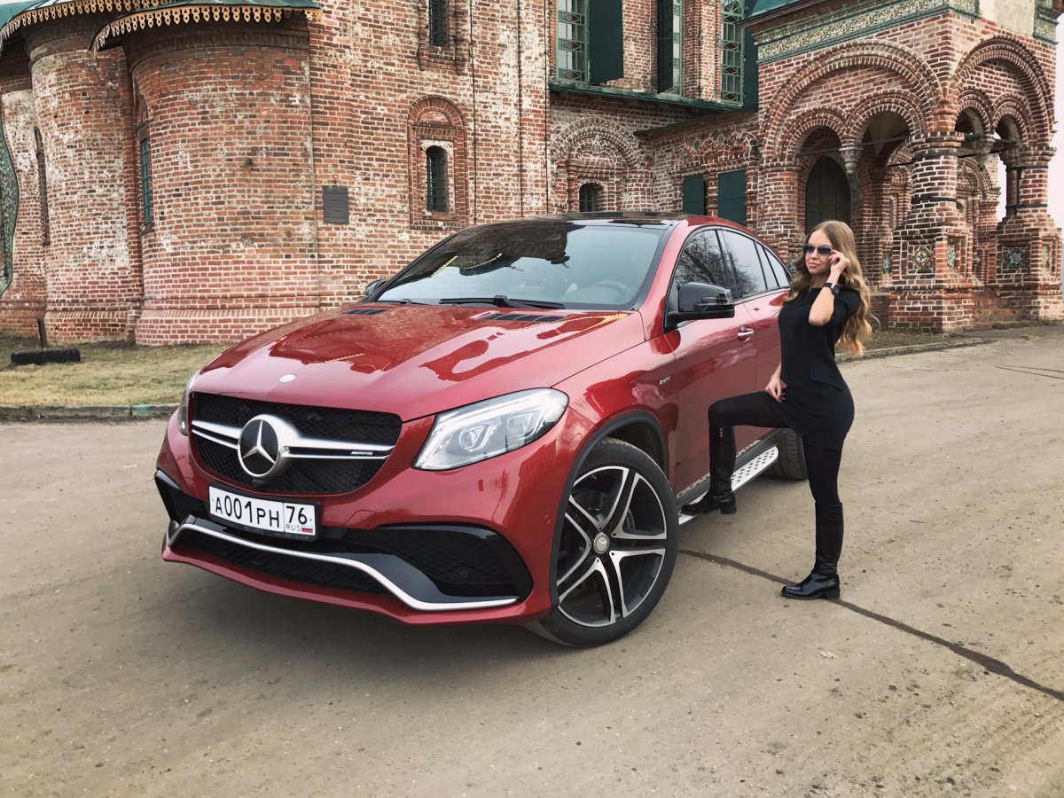 Mercedes GLA Coupe drive2
