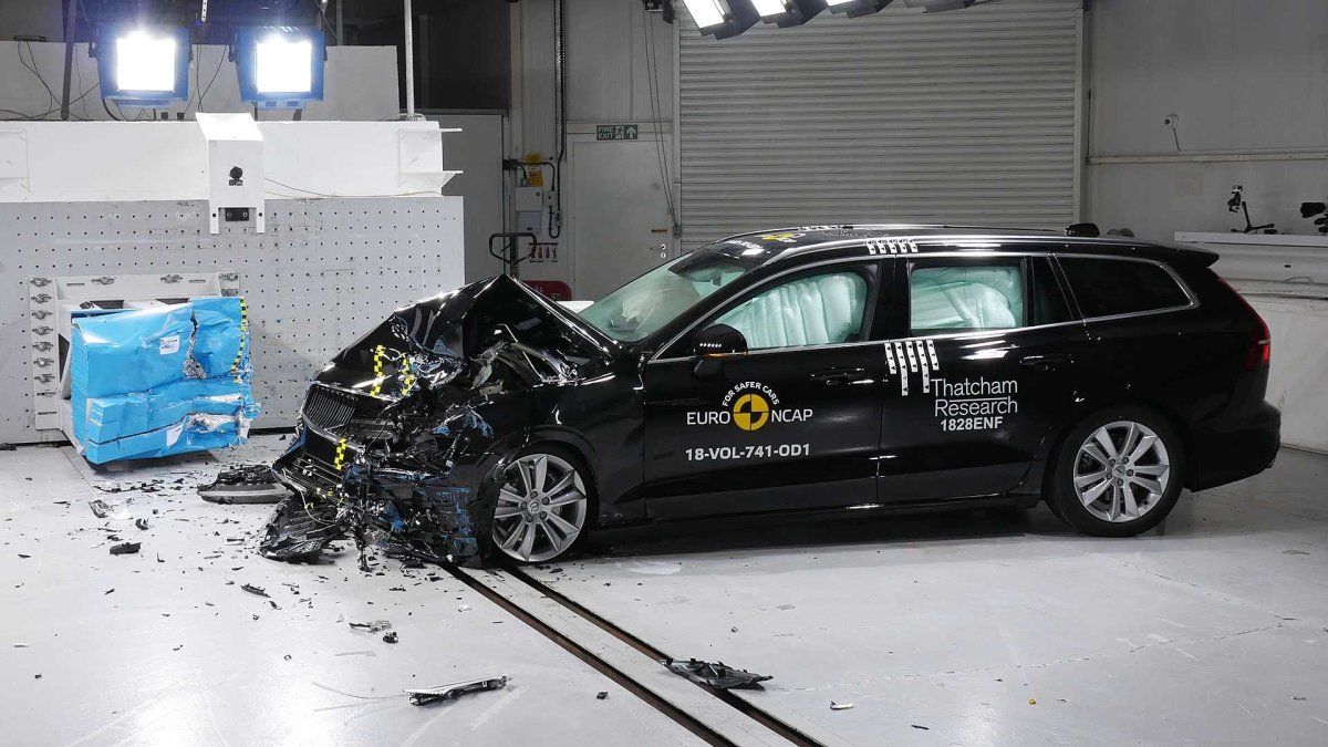 Volvo s60 crash