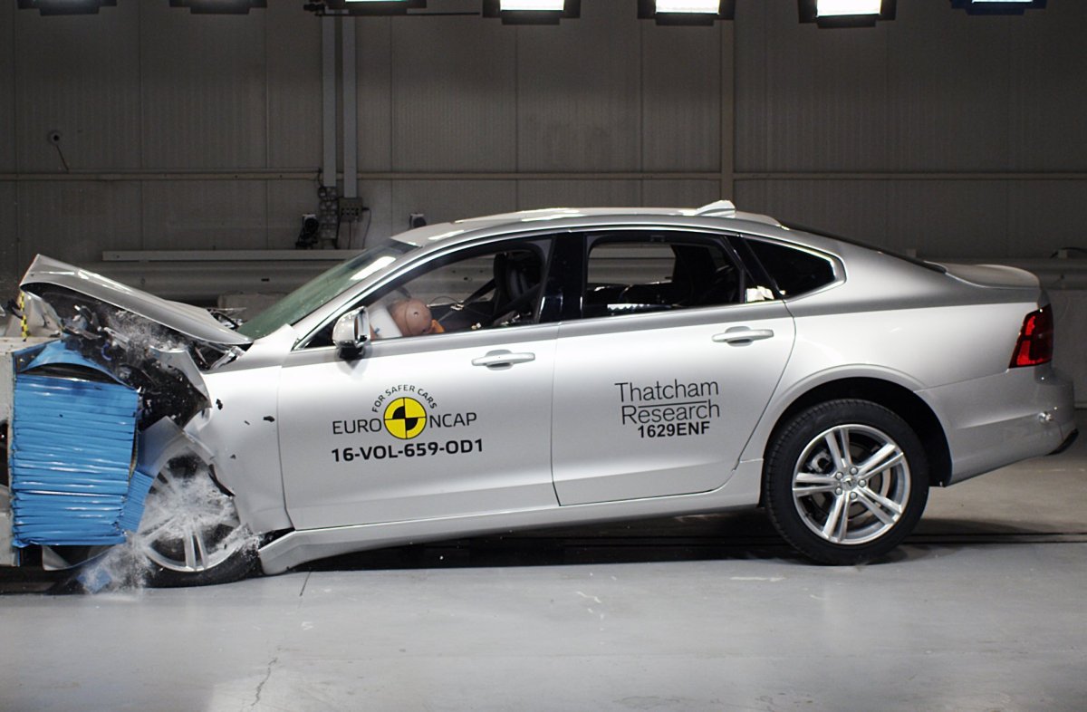 Volvo s90 краш тест