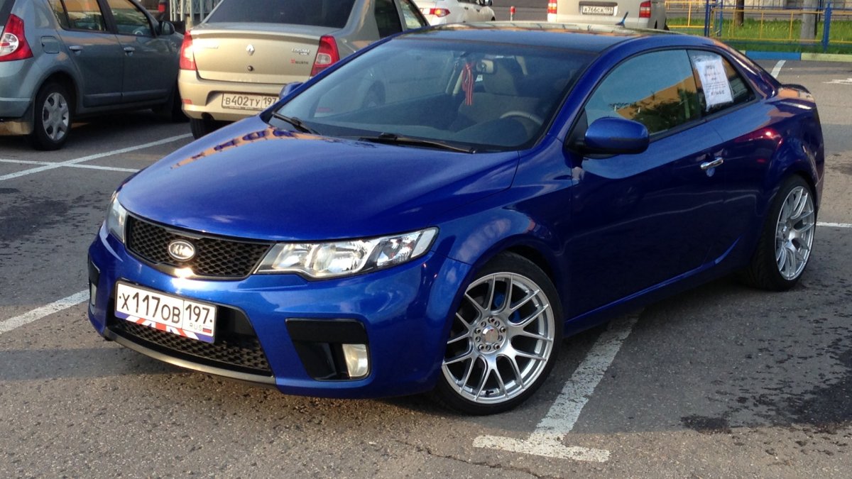 Kia Cerato 2 Koup синяя