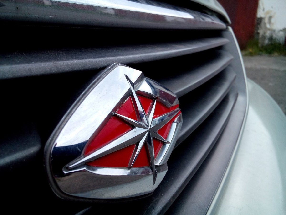 Toyota Corona значок