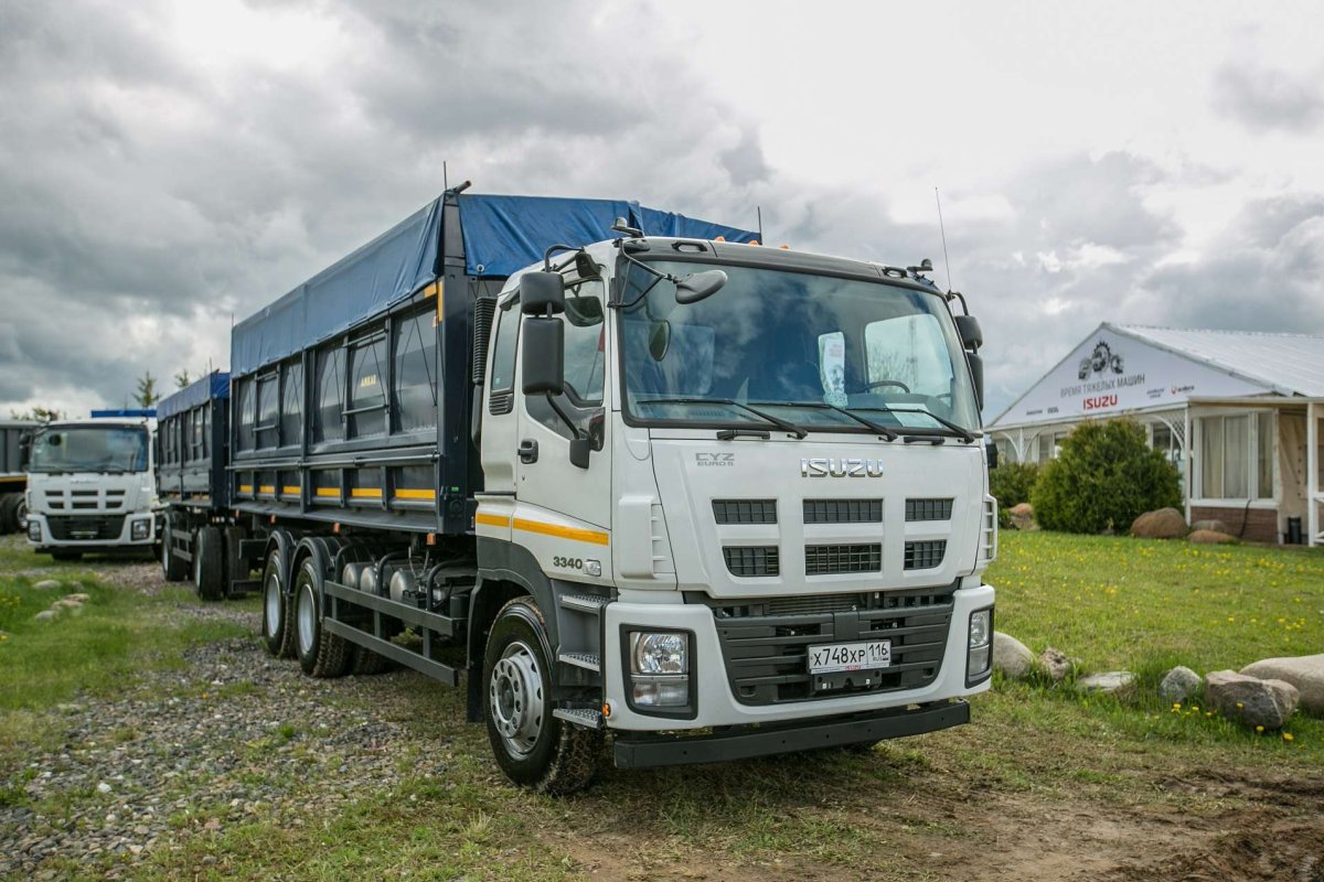 Isuzu Giga зерновоз