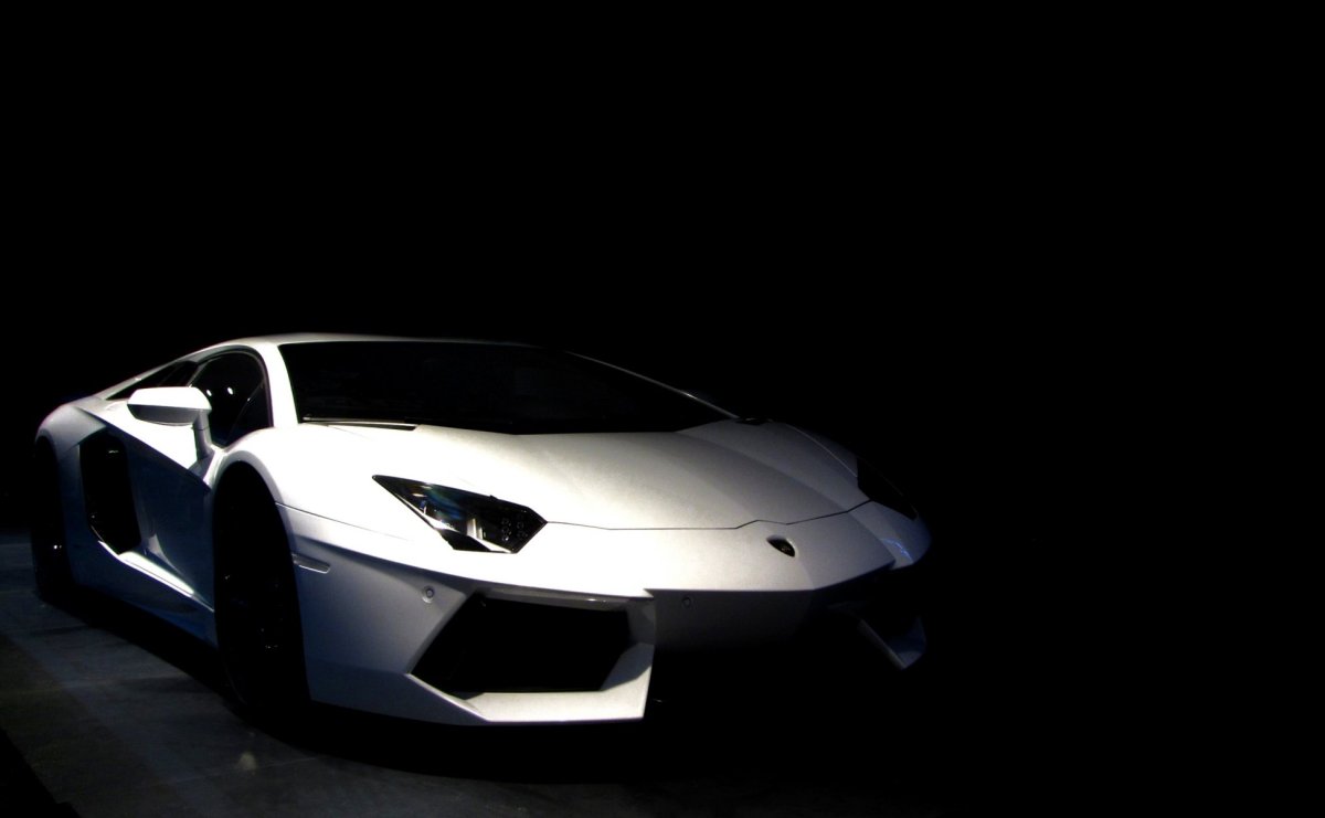Lambo Aventador lp700 белая