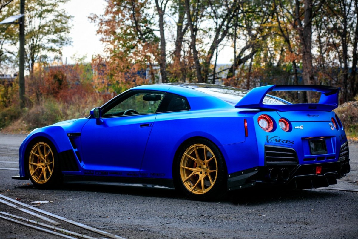 Nissan gt-r r35 синий