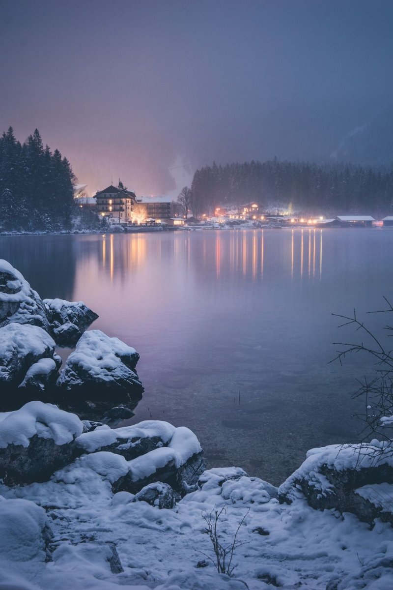 Зимнее озеро ночь Япония
