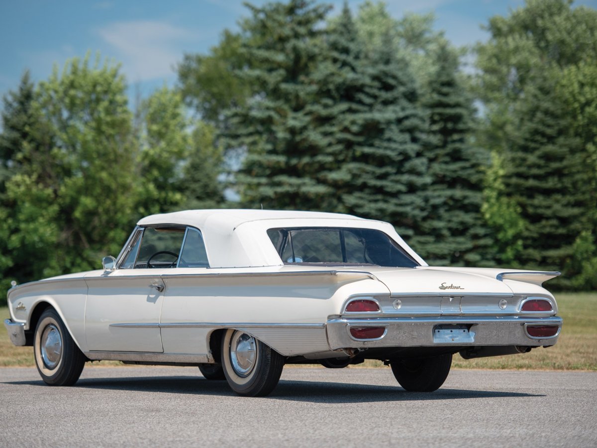 Ford Galaxie 1960 седан