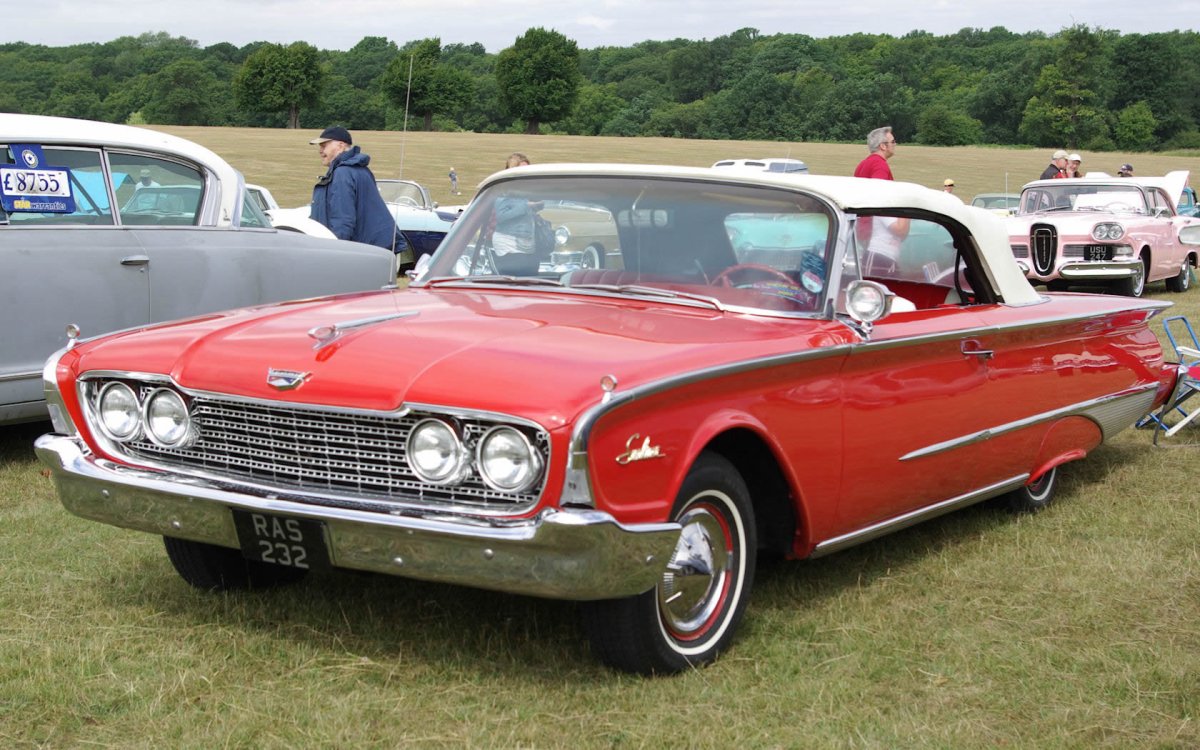 Ford Galaxy Sunliner 1960