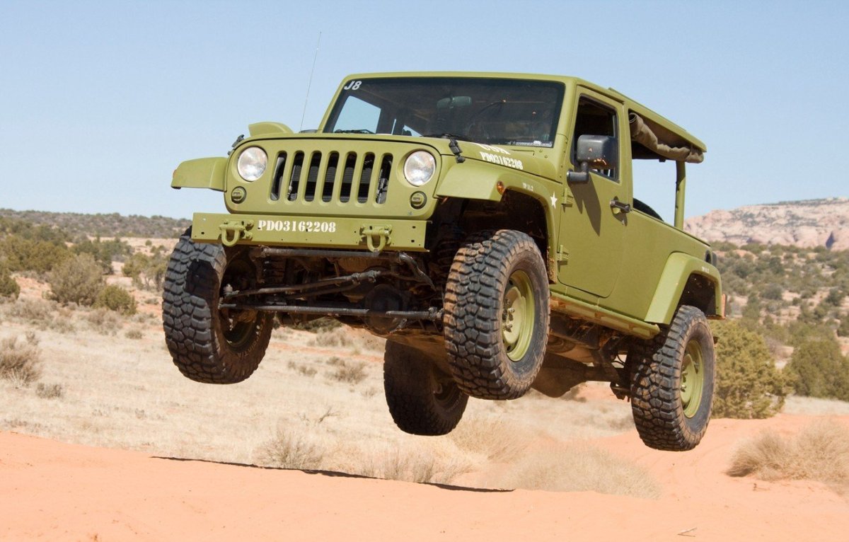 Jeep Wrangler армейский