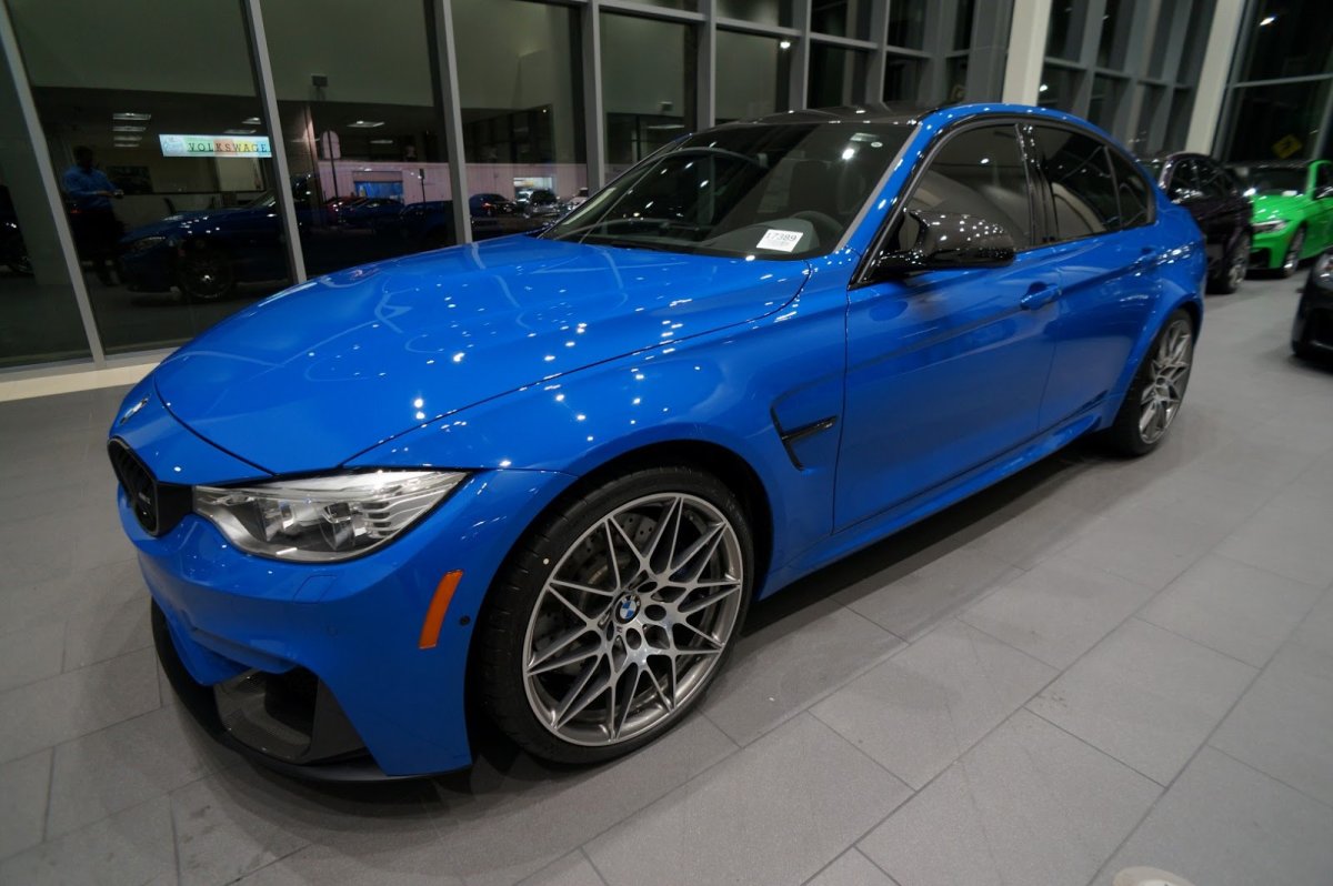 BMW 3m голубая 2020