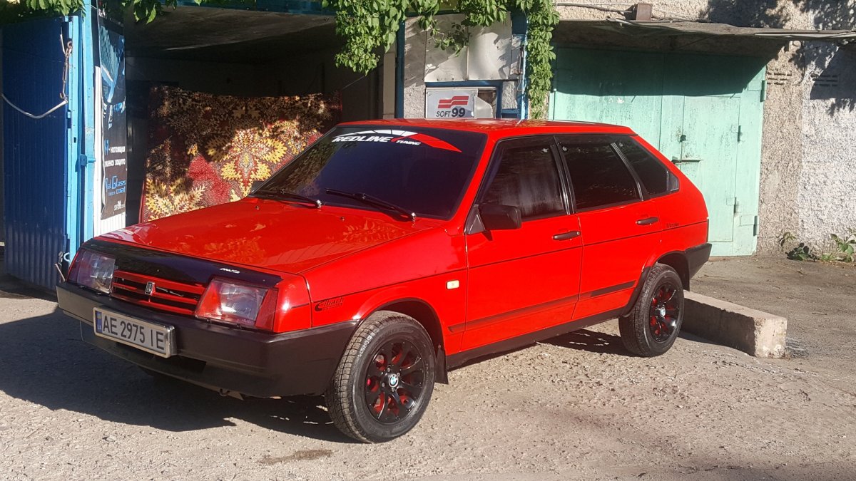 ВАЗ Лада 2109 красный