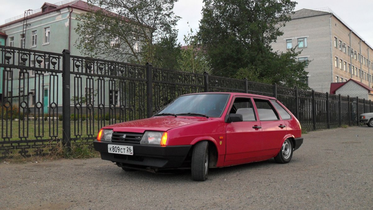 Ярко красная 2109