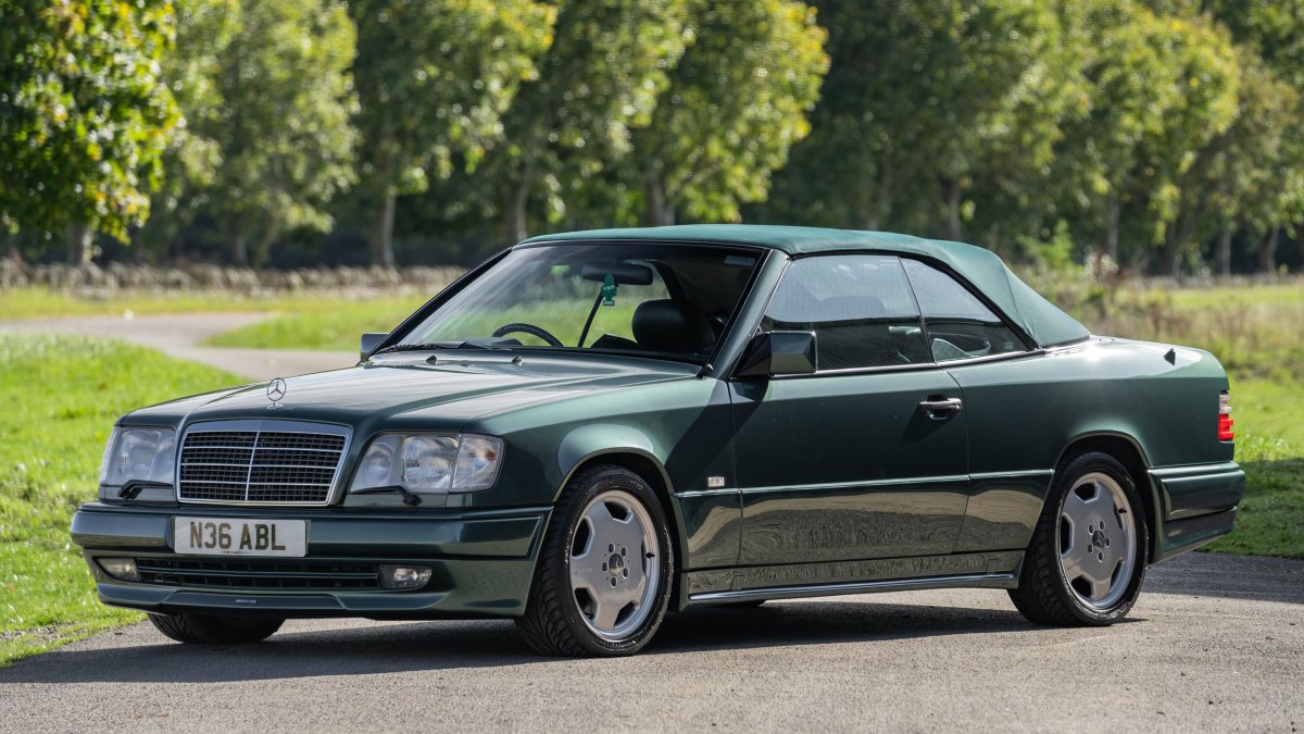 Mercedes-Benz a124 Cabrio
