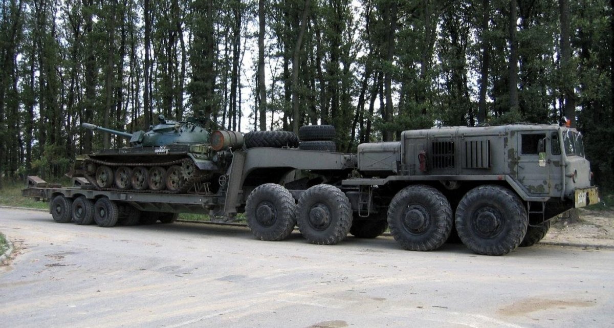 Военный МАЗ 537