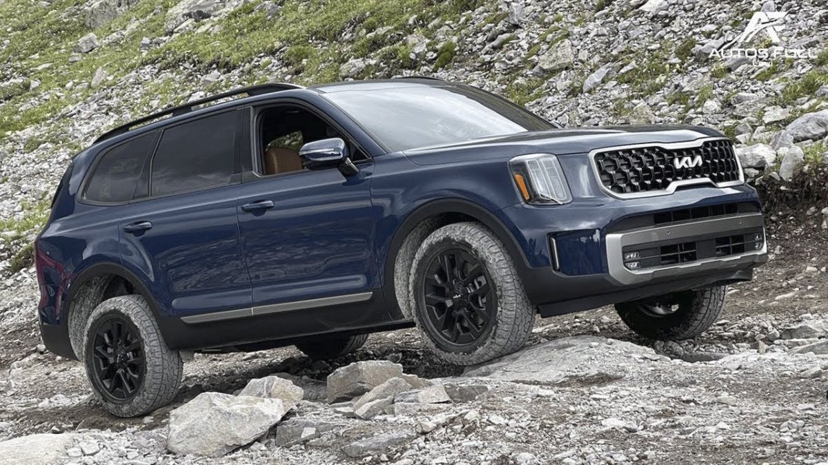 Kia Telluride Glacier White
