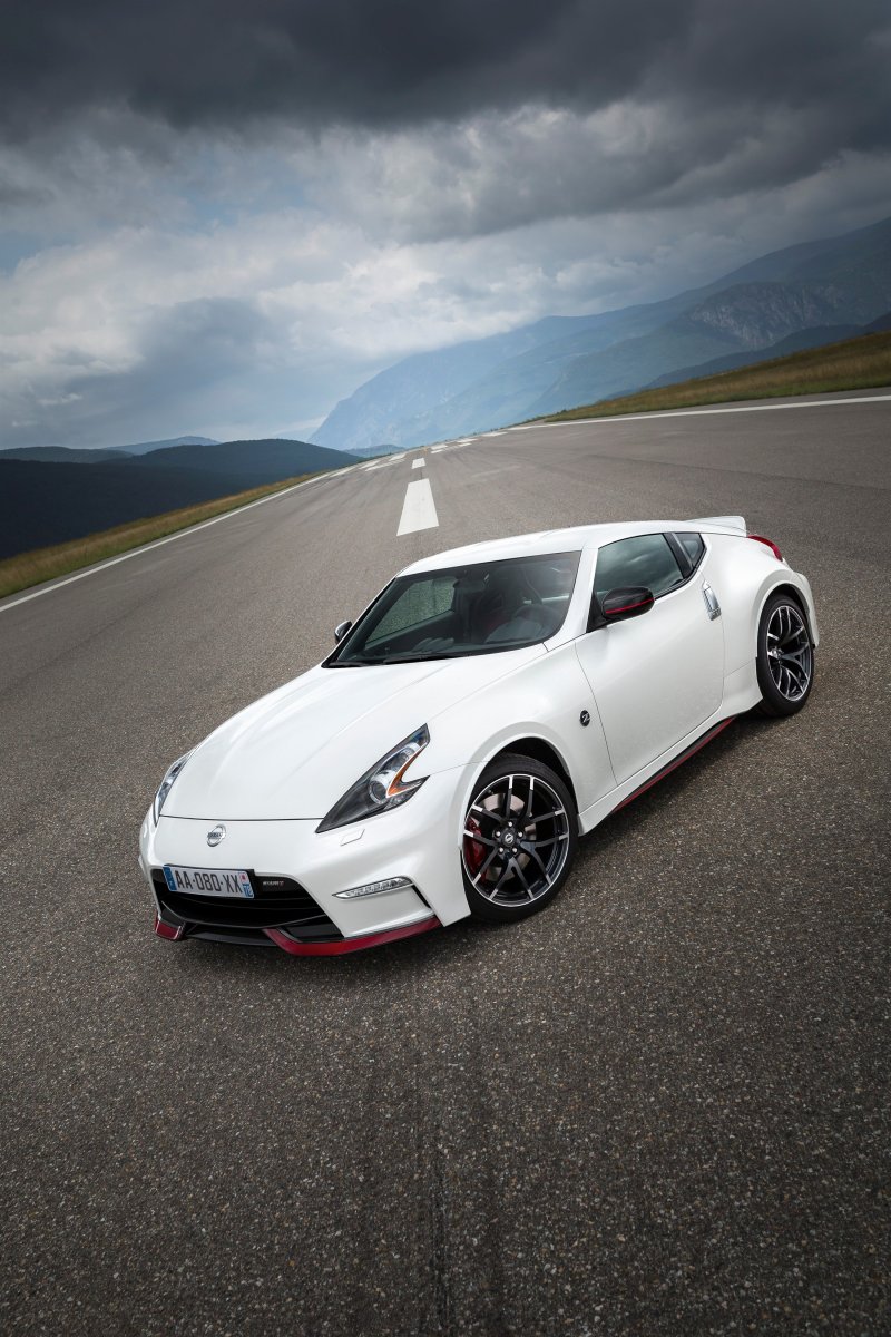Ниссан 370 z Nismo