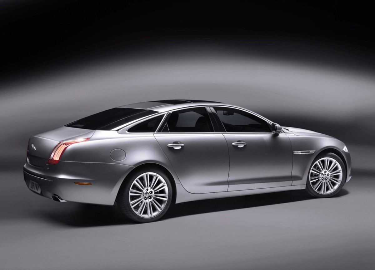 Ягуар XJ v6