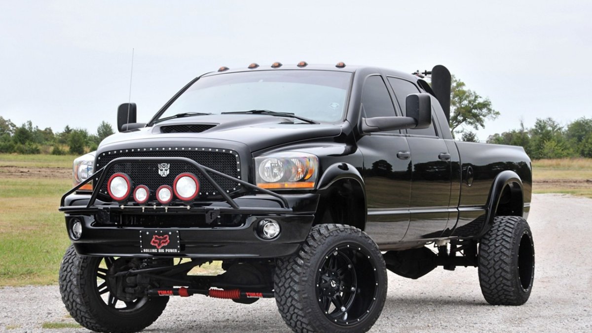 Dodge Ram 2500 машина