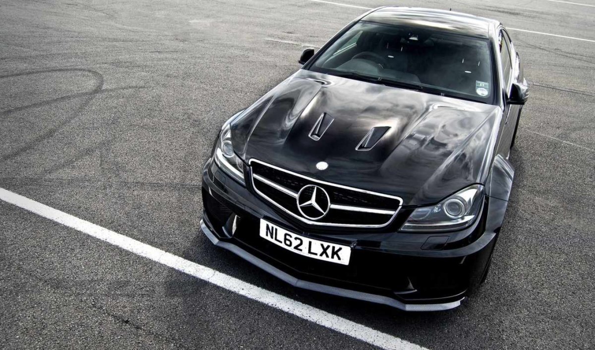 Mercedes Benz c63 AMG черный 1080 HD