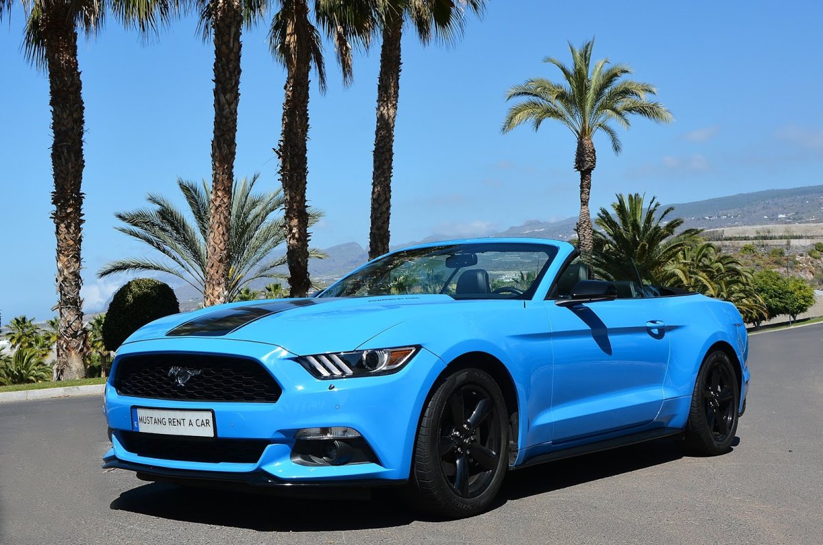 Ford Mustang gt бирюзовый