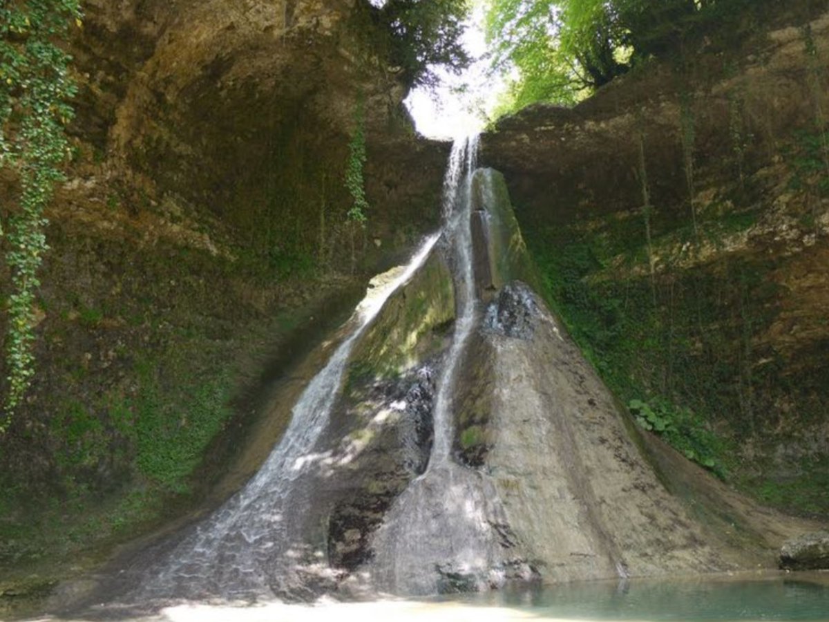 Барьяльский водопад в Абхазии