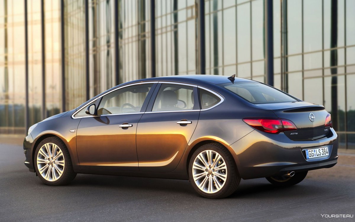 Opel Astra j седан