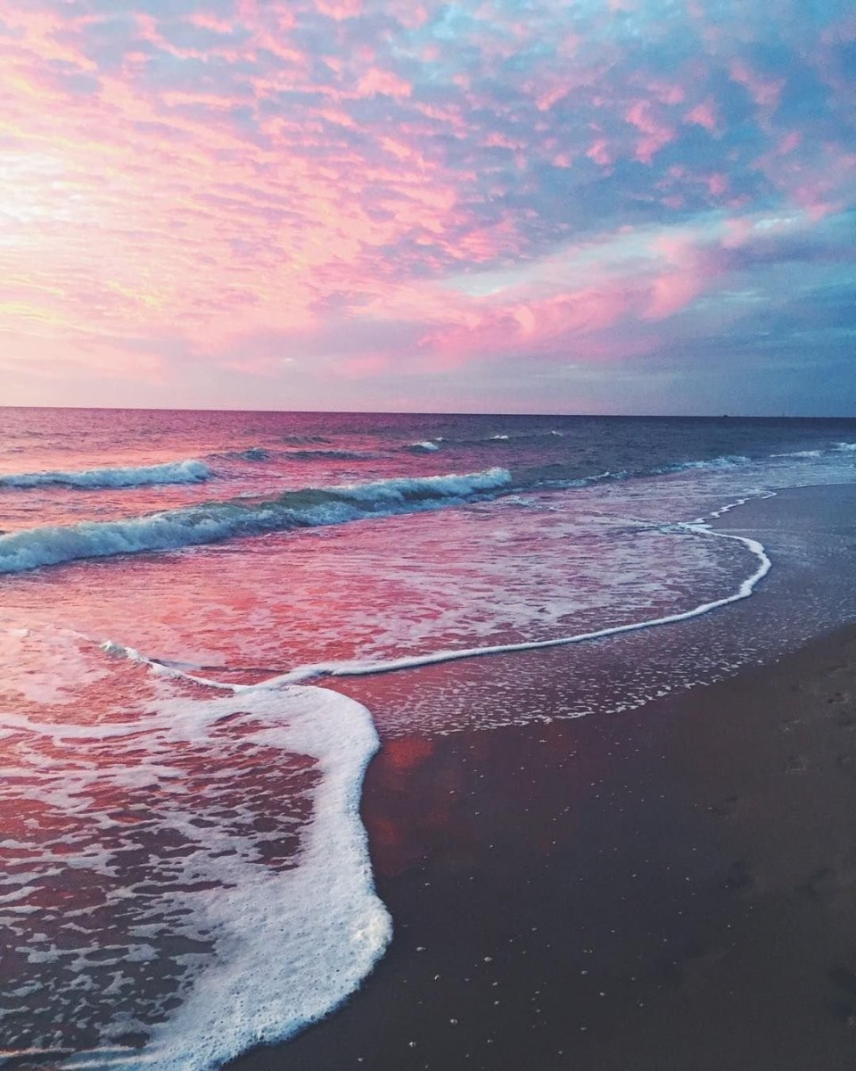 Красивое розовое море