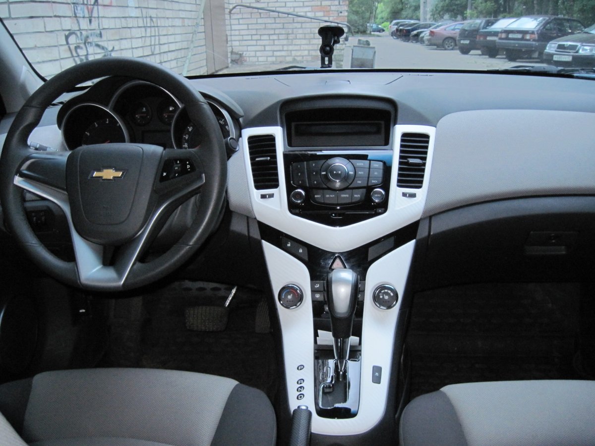 Chevrolet Cruze 2010 панель