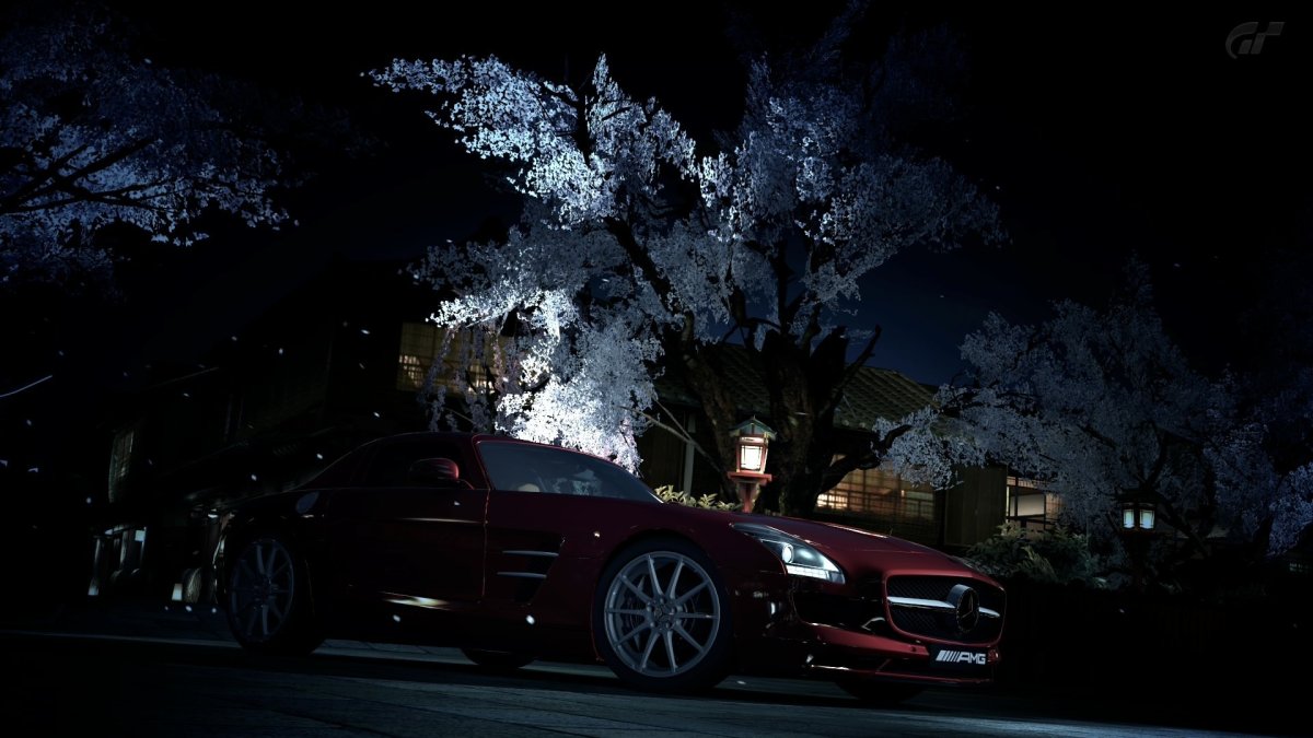 Mercedes Benz в ночном городе
