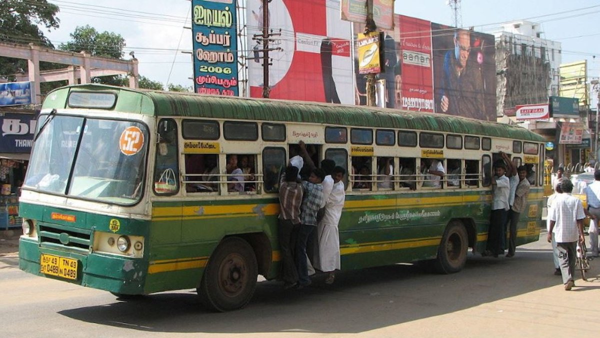 Переполненный автобус Индия