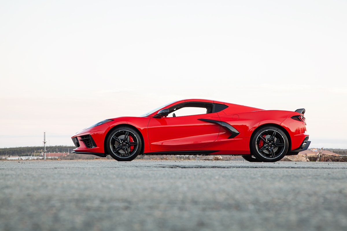 Chevrolet Corvette c8 сверху