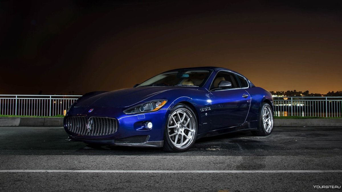 Maserati Gran Turismo Blue