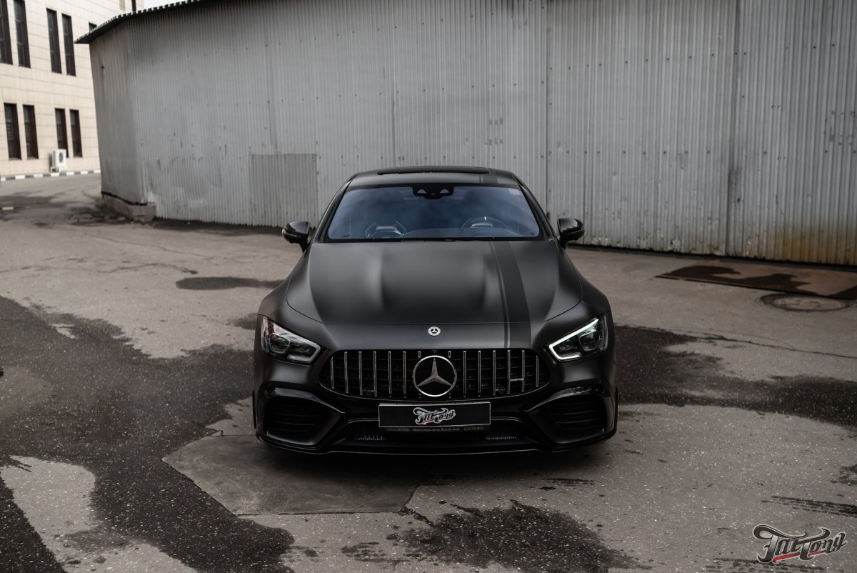 Mercedes AMG gt 63 s Black
