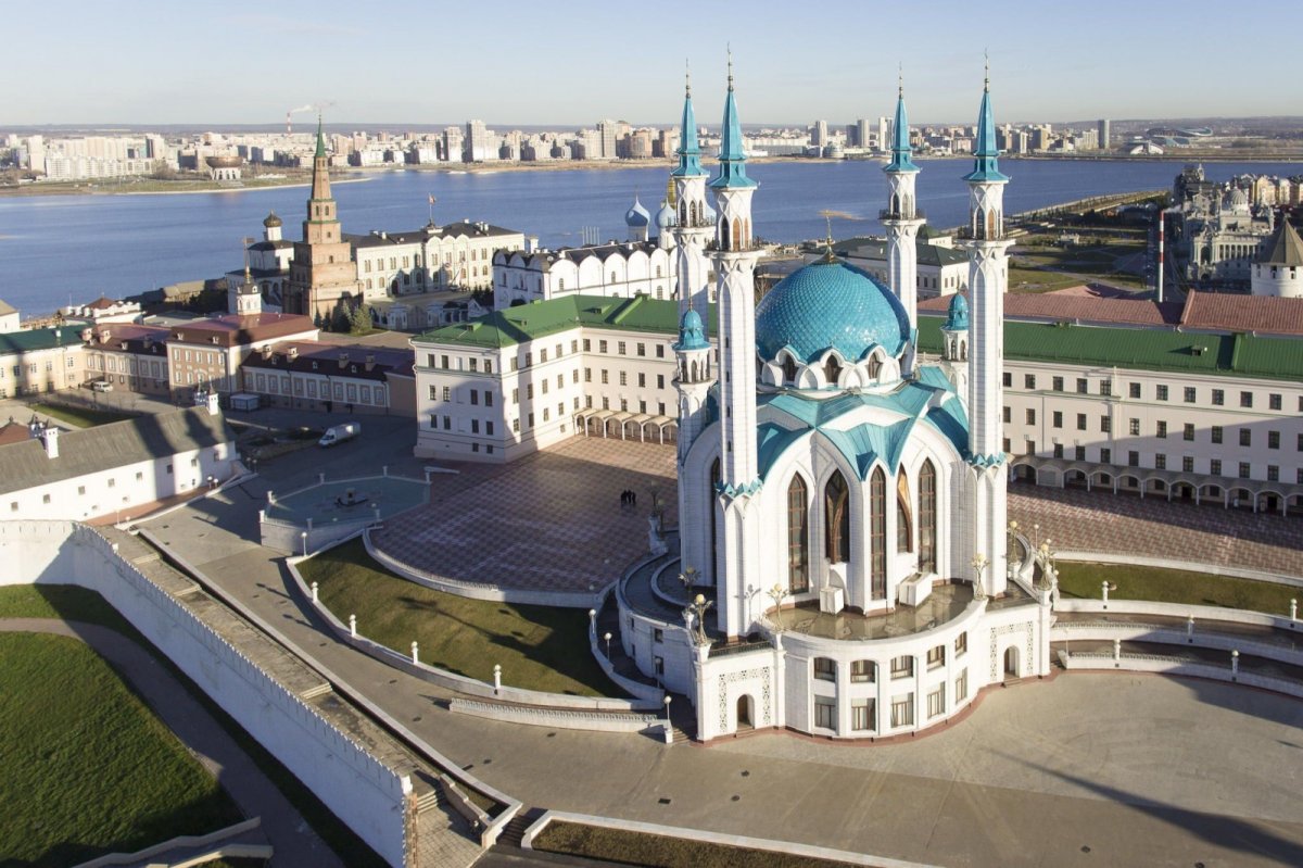 Территория Кремля Казань