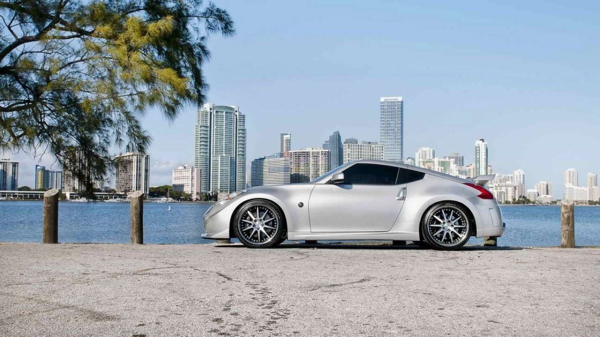 Nissan 370z царя