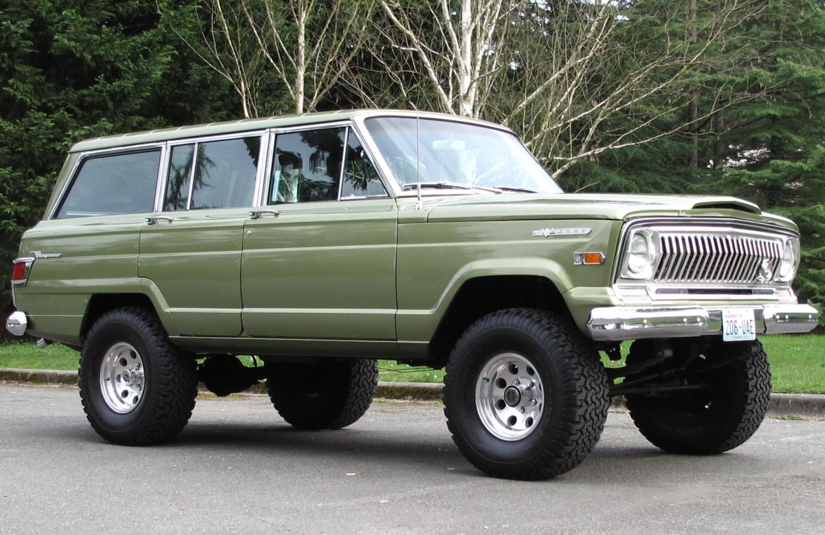 Jeep Grand Wagoneer 1970