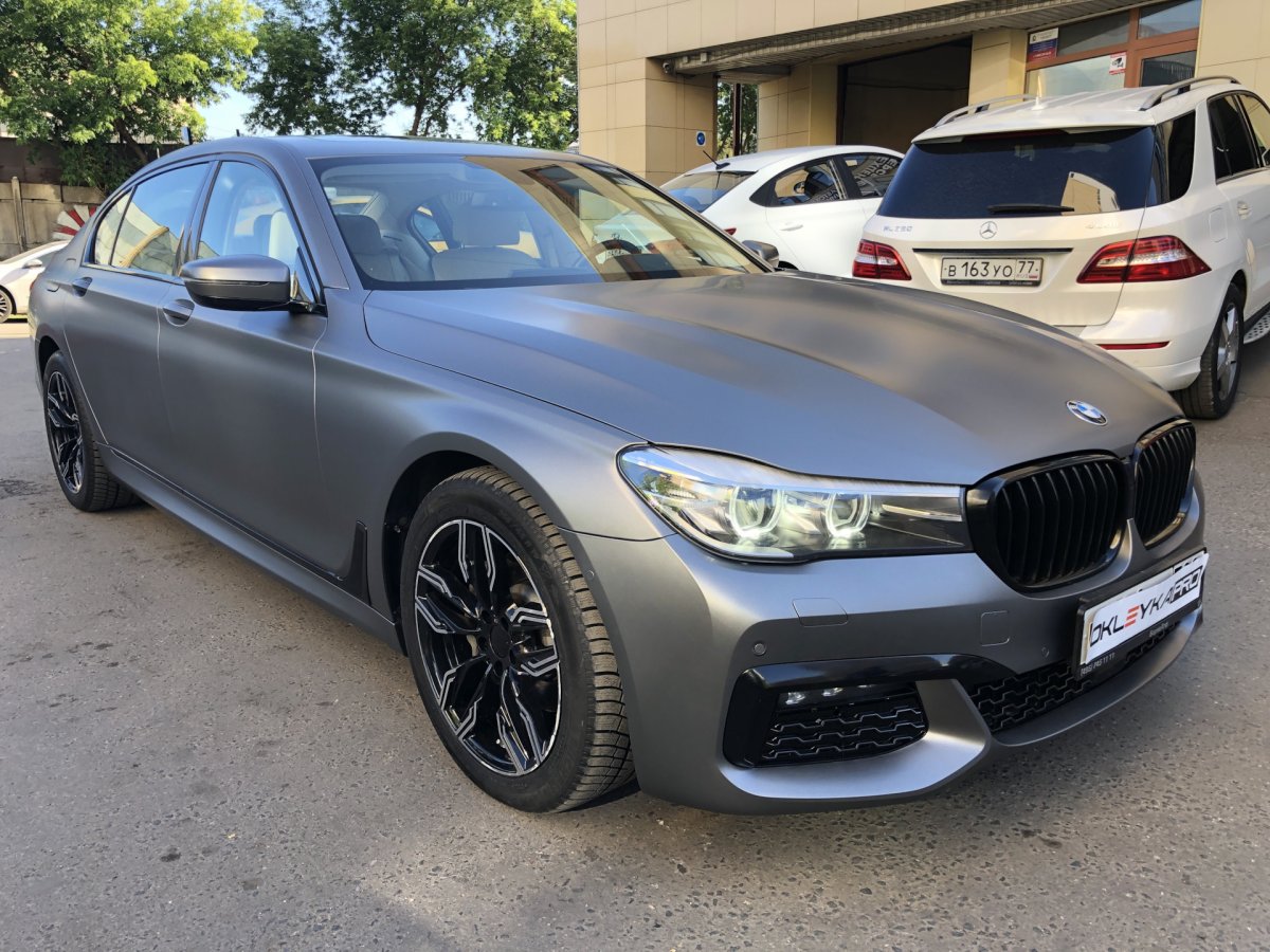 BMW f30 цвета серый матовый