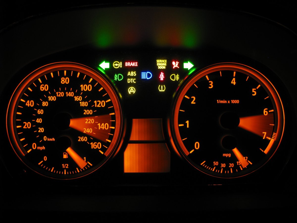 Индикатор красная масленка BMW e90